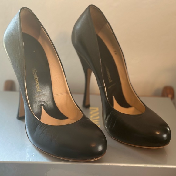 Vivienne Westwood, ‘Skyscraper’ black leather heels - Picture 4 of 7